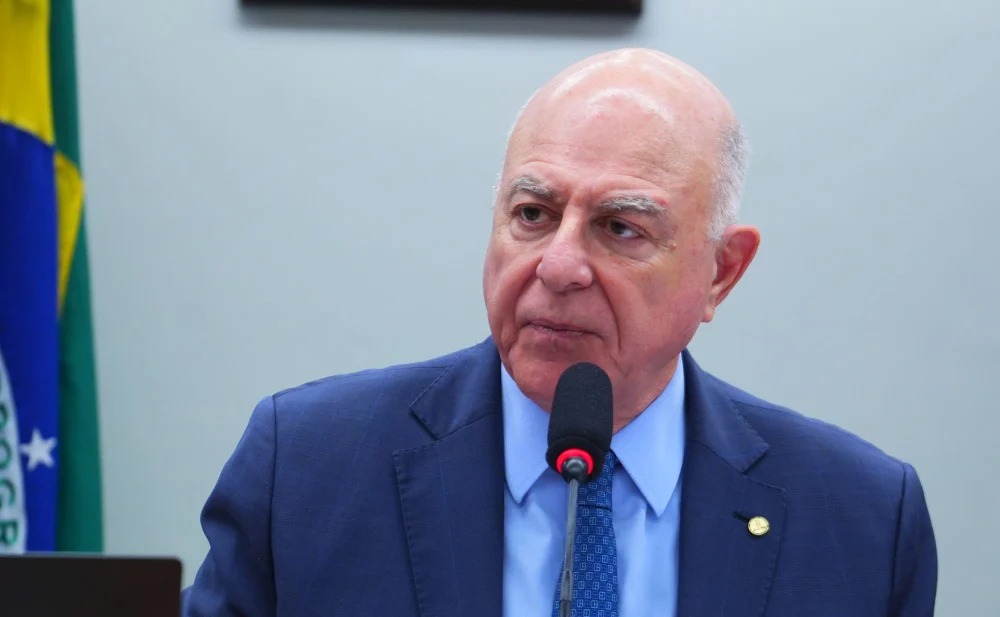 Arnaldo Jardim apresenta PL para mudar divisão do custo de contratação de baterias, com apoio de associações