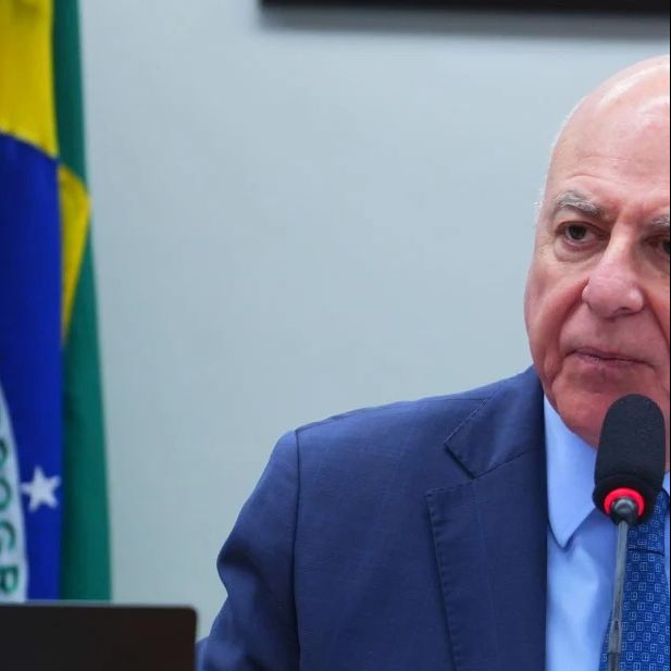 Arnaldo Jardim apresenta PL para mudar divisão do custo de contratação de baterias, com apoio de associações