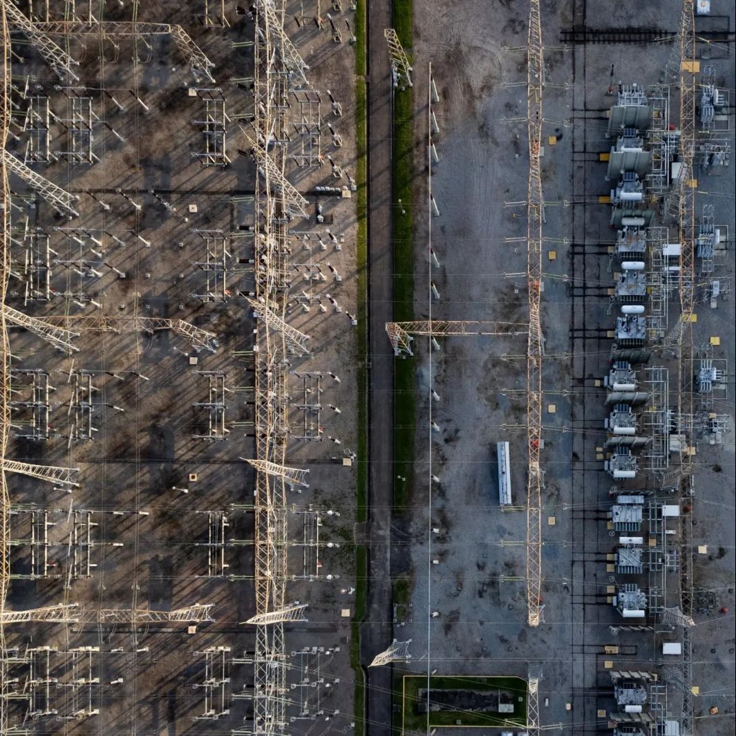 Empresas chinesas devem liderar disputa por projetos de armazenamento elétrico, que também atrai Tesla e Petrobras