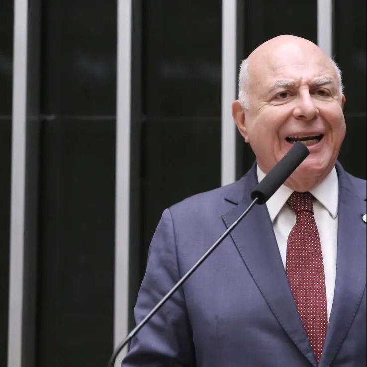 Após MP do IOF, projeto isenta títulos de investimentos do imposto